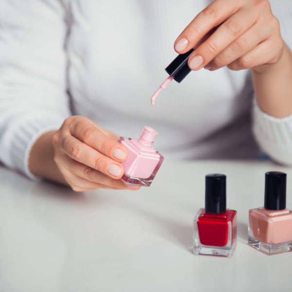pose de vernis en creuse